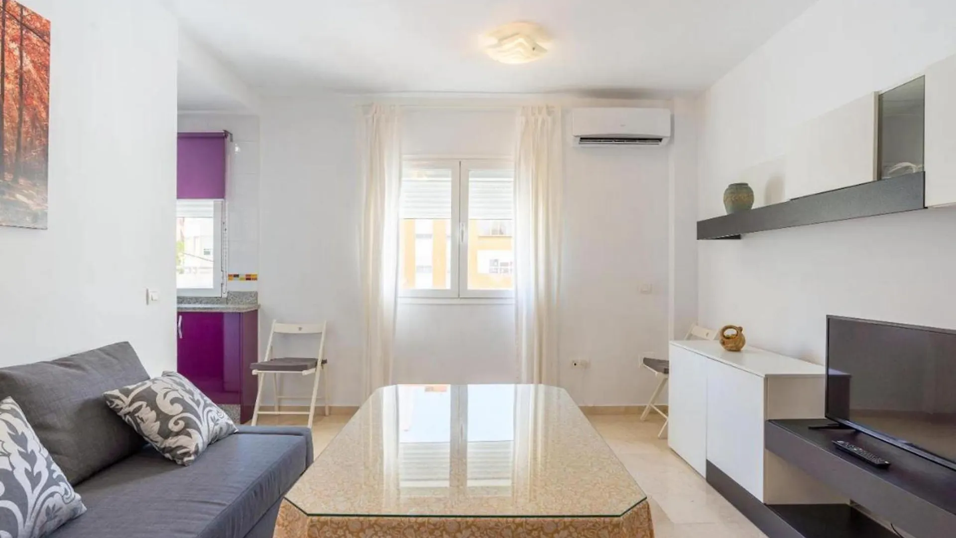 Holidays2Malaga Ventura Apartment Close Old Town Spain