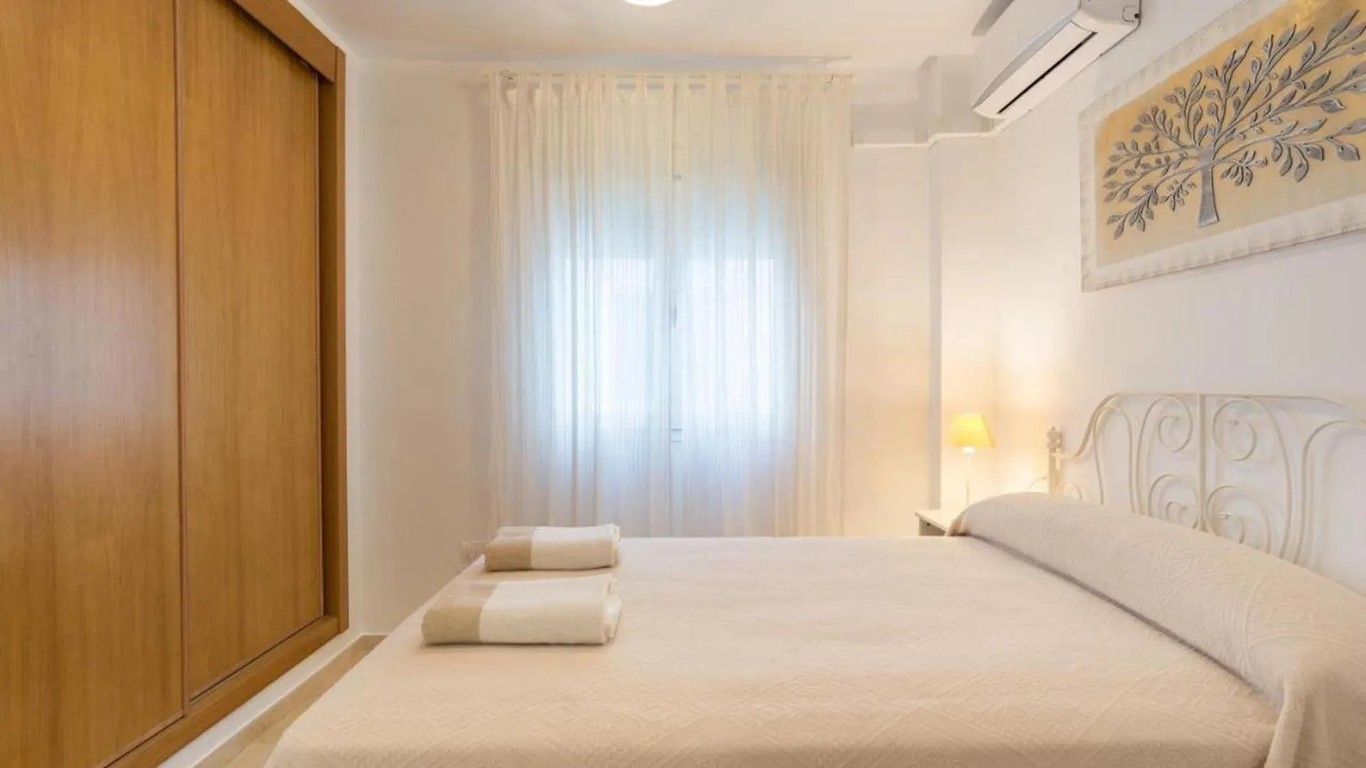 Holidays2Malaga Ventura Apartment Close Old Town