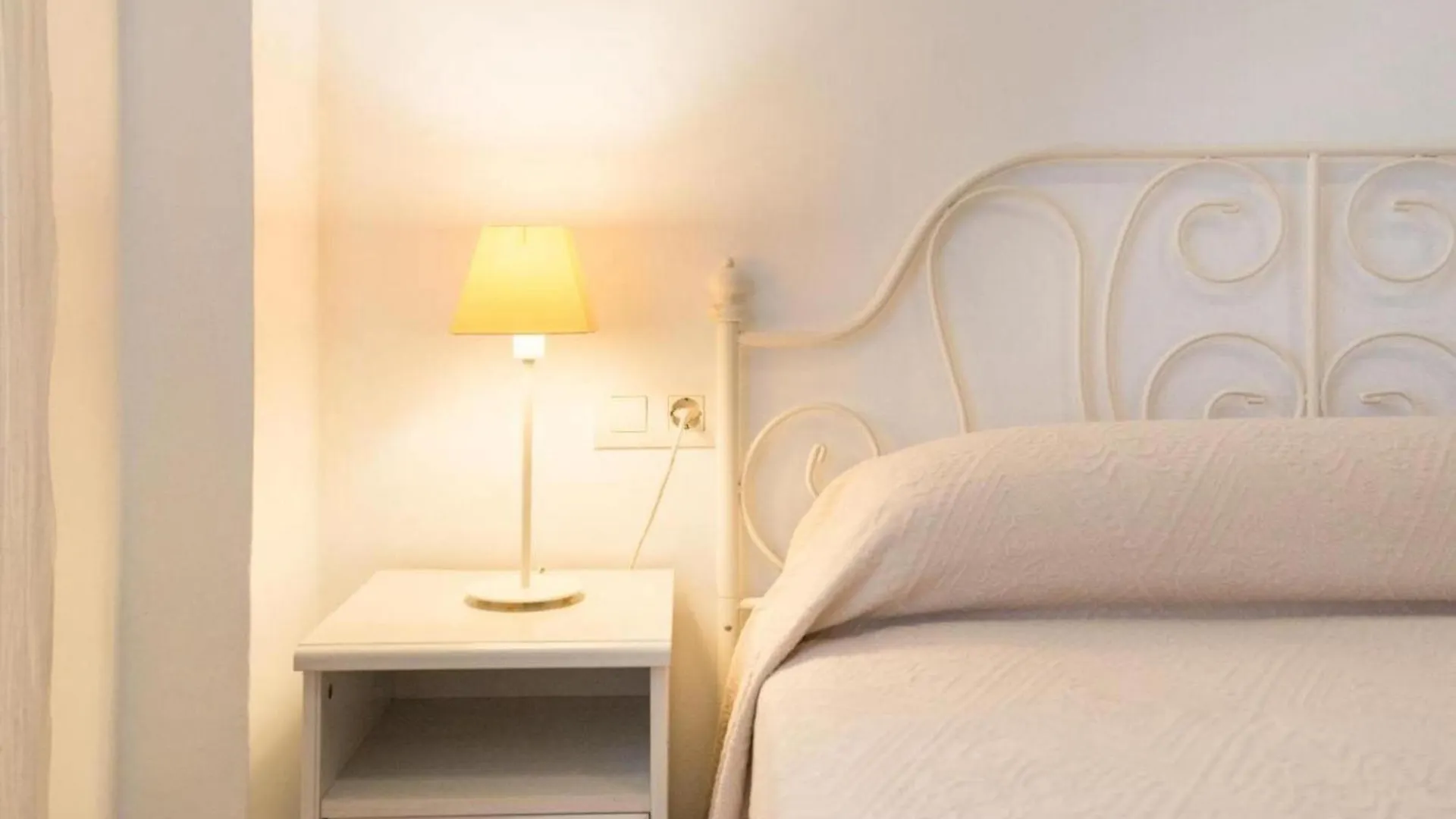 Holidays2Malaga Ventura Apartment Close Old Town