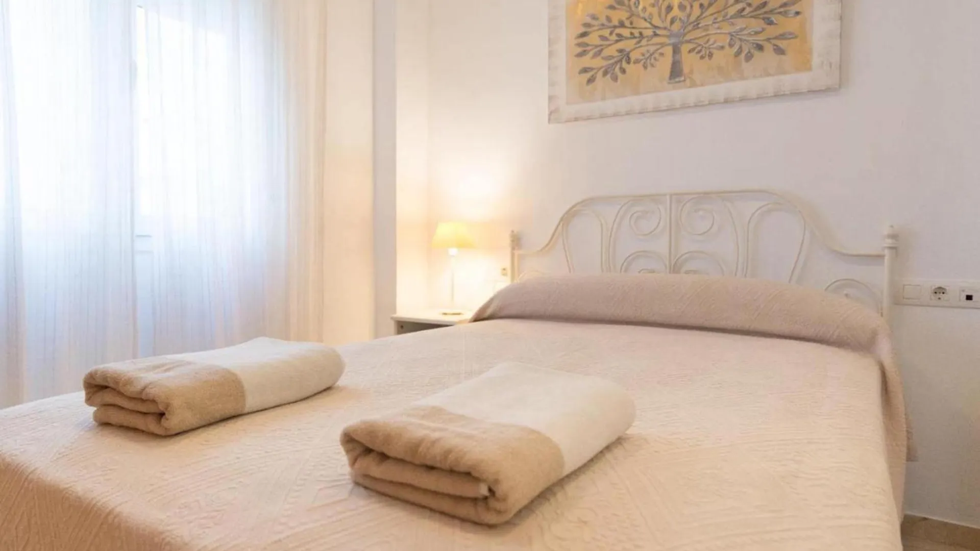 Holidays2Malaga Ventura Apartment Close Old Town 0*, Malaga Spain