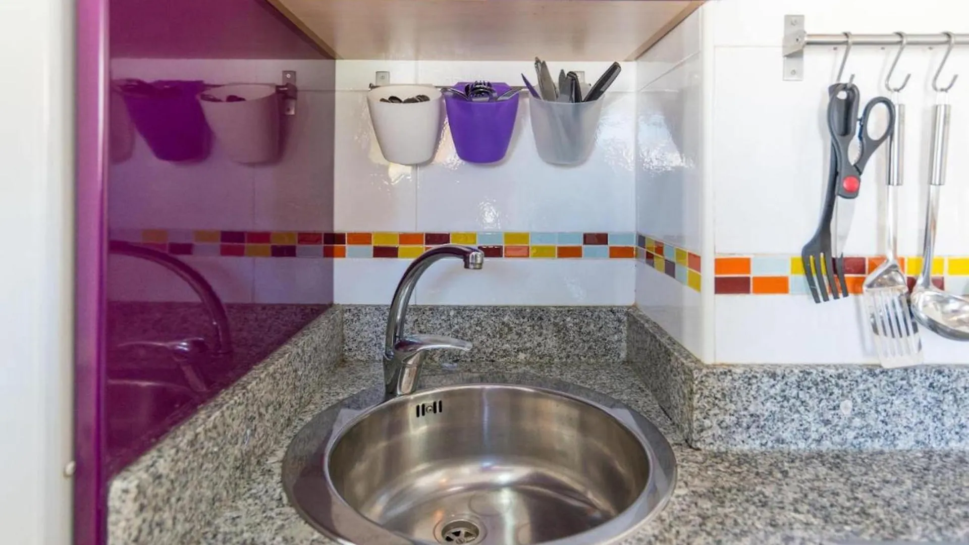 Holidays2Malaga Ventura Apartment Close Old Town